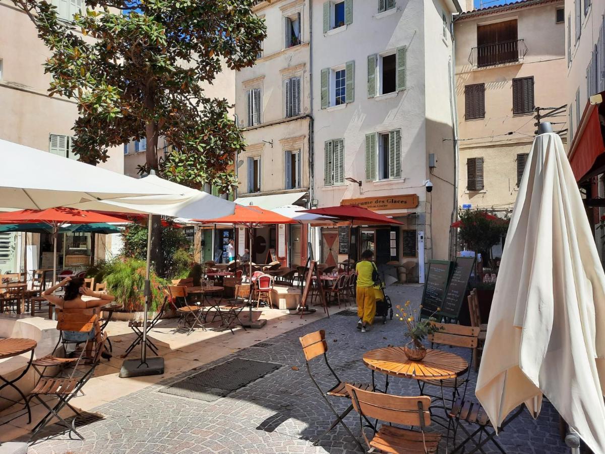 Renovated Fully Equipped Studio For 2 To 4 Pers Apartment La Ciotat Luaran gambar